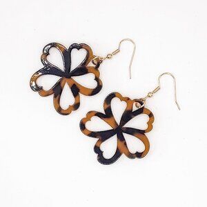 Hibiscus Flower Motif Earrings